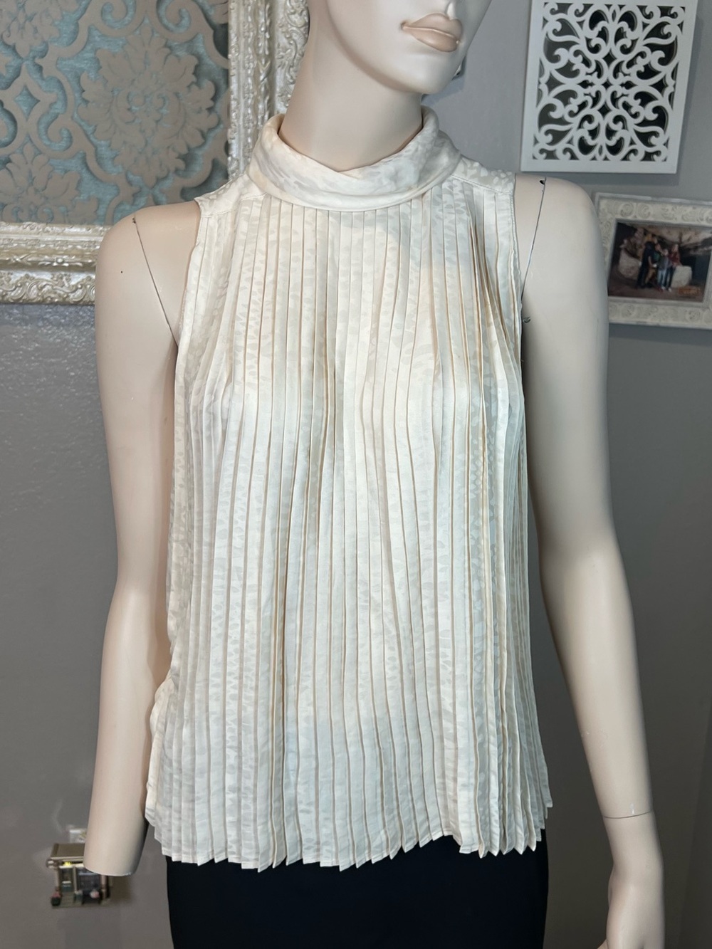 Banana Republic Ivory Pleated Sleeveless Mock Neck Camisole NWT